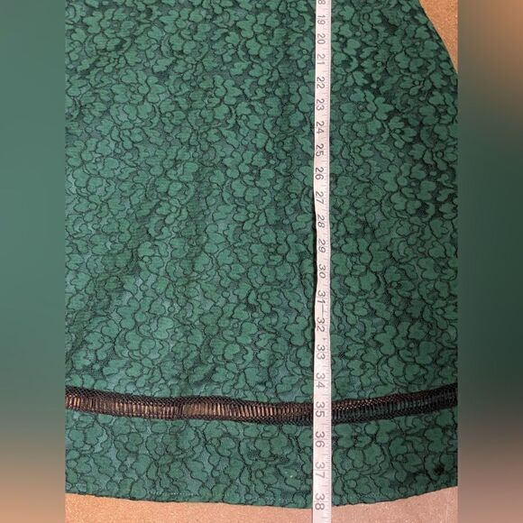 Eliza J. (Like New) Hunter Green Lace Bell Sleeve Cold Shoulder Dress (Size: 8) - Picture 7 of 16